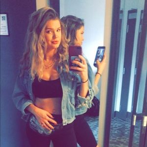 Meet your Posher, Tori
